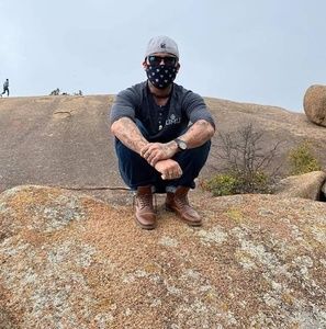 Meet your Posher, Dereck